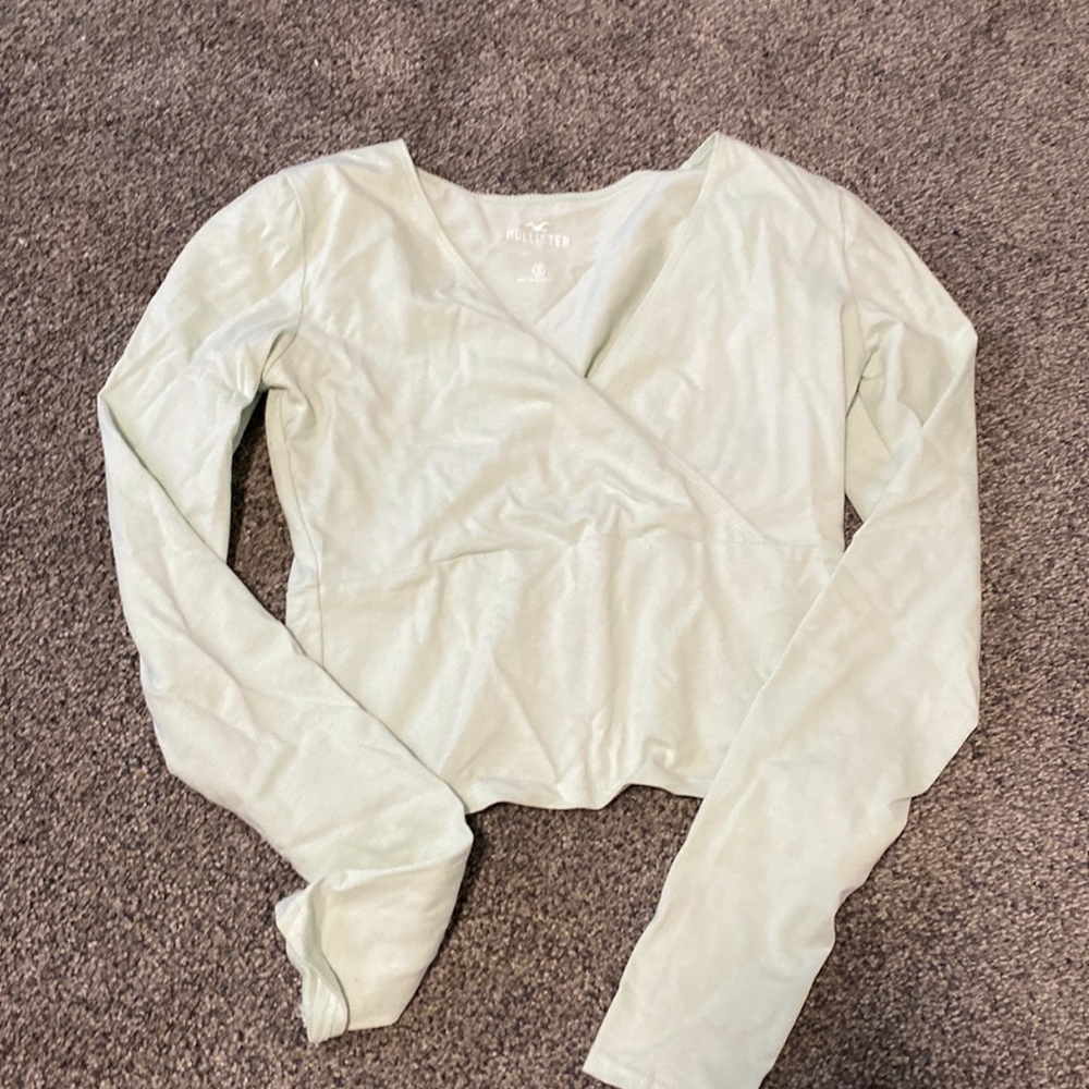 hollister sage green v neck wrapped baby tee